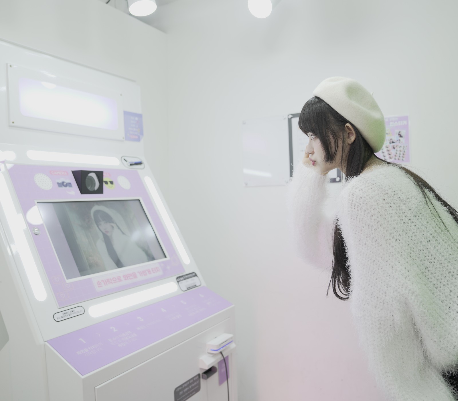 픽스앤팝 키오스크 사용 장면